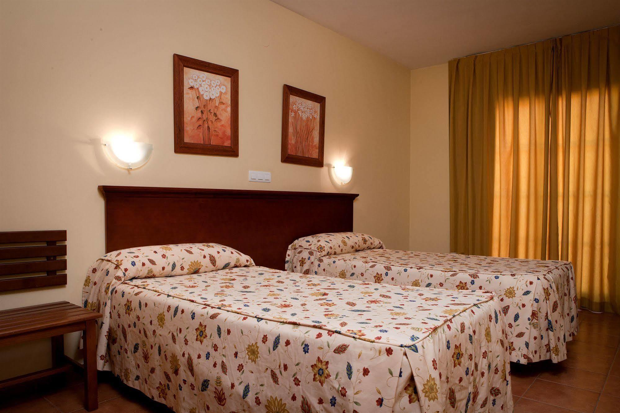 Hotel Galicia ฟูเอนฮิโรลา ภายนอก รูปภาพ